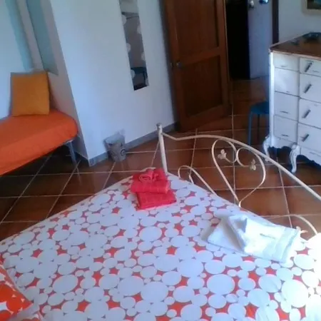 Ananas Bed & Breakfast 2*